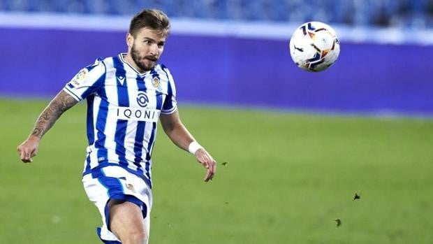 La Real Sociedad suda para ganar al Levante