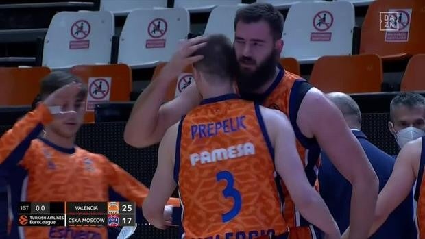 El Valencia Basket tira de épica ante CSKA