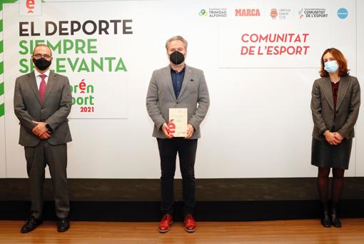 Gallardo, Smit y Tejedor en la entrega de premios