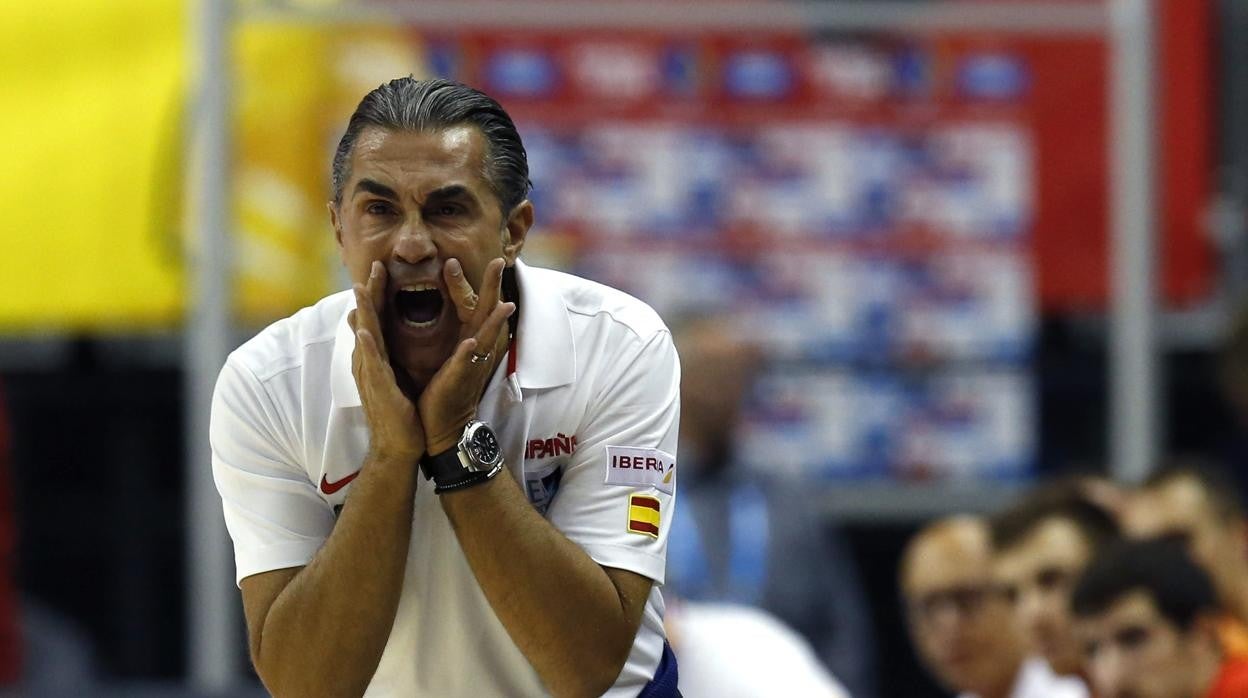 Scariolo, durante un partido de la Selección española