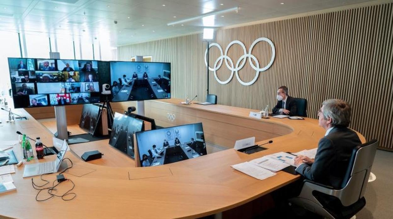 Thomas Bach, durante la Ejecutiva telemática del COI