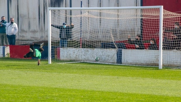 Vuelve el público a los estadios de la provincia de Sevilla