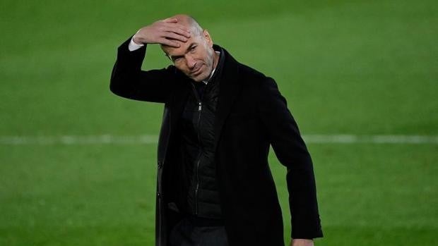 Zidane, a vueltas con el problema del 9