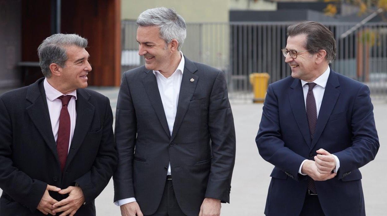 Laporta, Font y Freixa posan tras un debate electoral