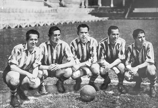 Iriondo, Venancio, Zarra, Panizo y Gaínza. La delantera mítica que recitaban de carrerilla los aficionados bilbaínos en la etapa más laureada del club, a caballo entre las décadas de 1940 y 1950