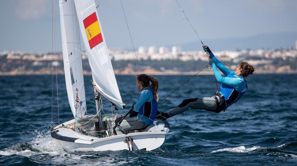 Silvia Mas y Patricia Cantero refuerzan su liderato en el Campeonato del Mundo de 470