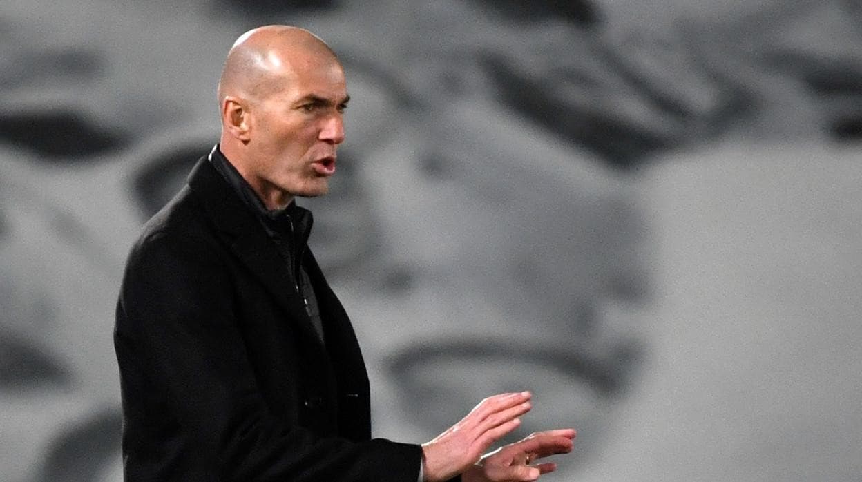 Zidane decidirá en mayo si continúa en el Madrid para ejecutar el cambio