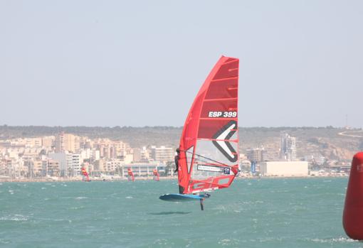 Baleares sigue dominando en el Nacional Juvenil de Windsurf