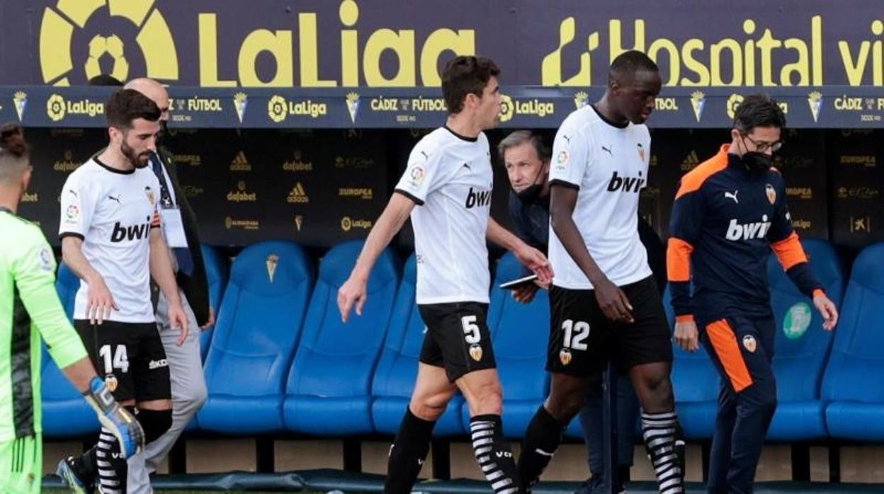 Un momento del partido Cádiz-Valencia