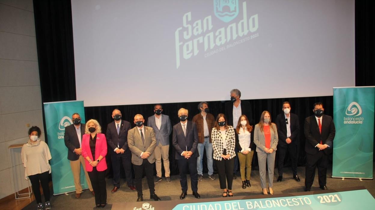 el acto tuvo lugar en el centro de congresos de la real isla de león.