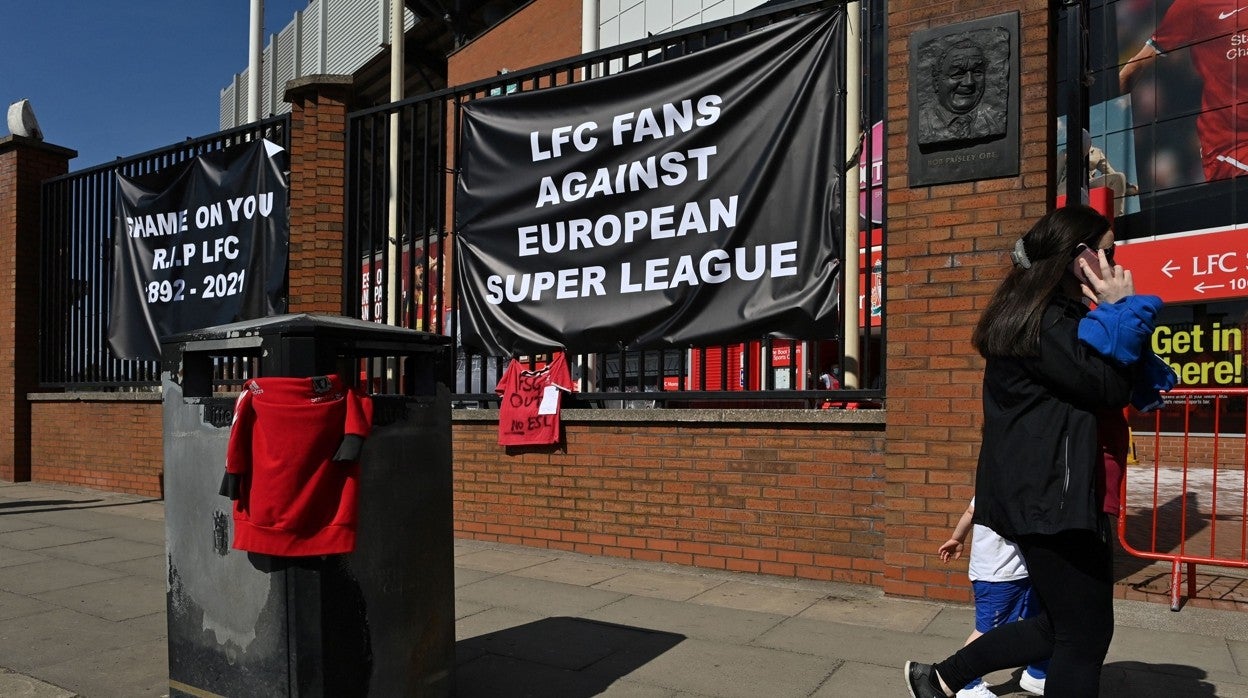 Fachada de Anfield, este lunes