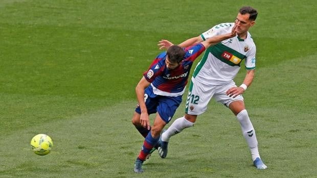 El Elche respira con una victoria vital