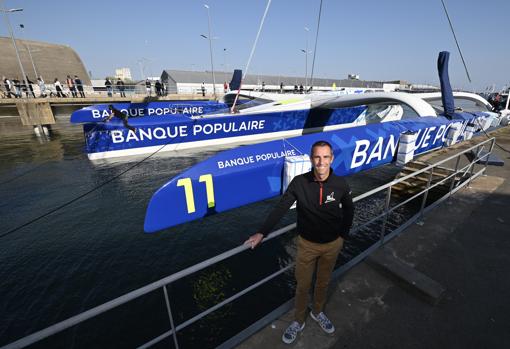 Botadura del nuevo Ultim Maxi Trimarán «Banque Populaire XI»