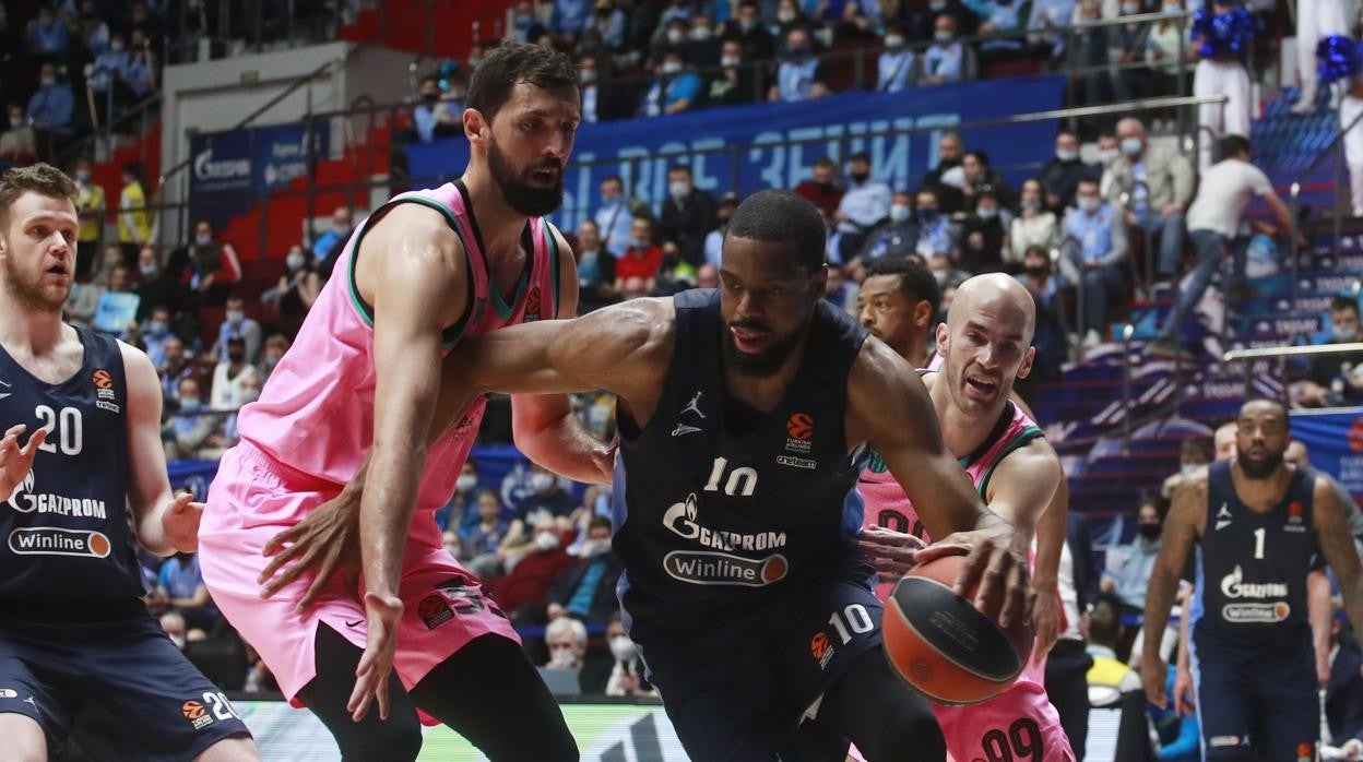 Mirotic, durante una acción del Zenit-Barcelona del pasado viernes