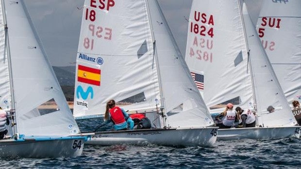 Mas y Cantero defienden el liderato frente a la caída del viento en el Campeonato de Europa de 470