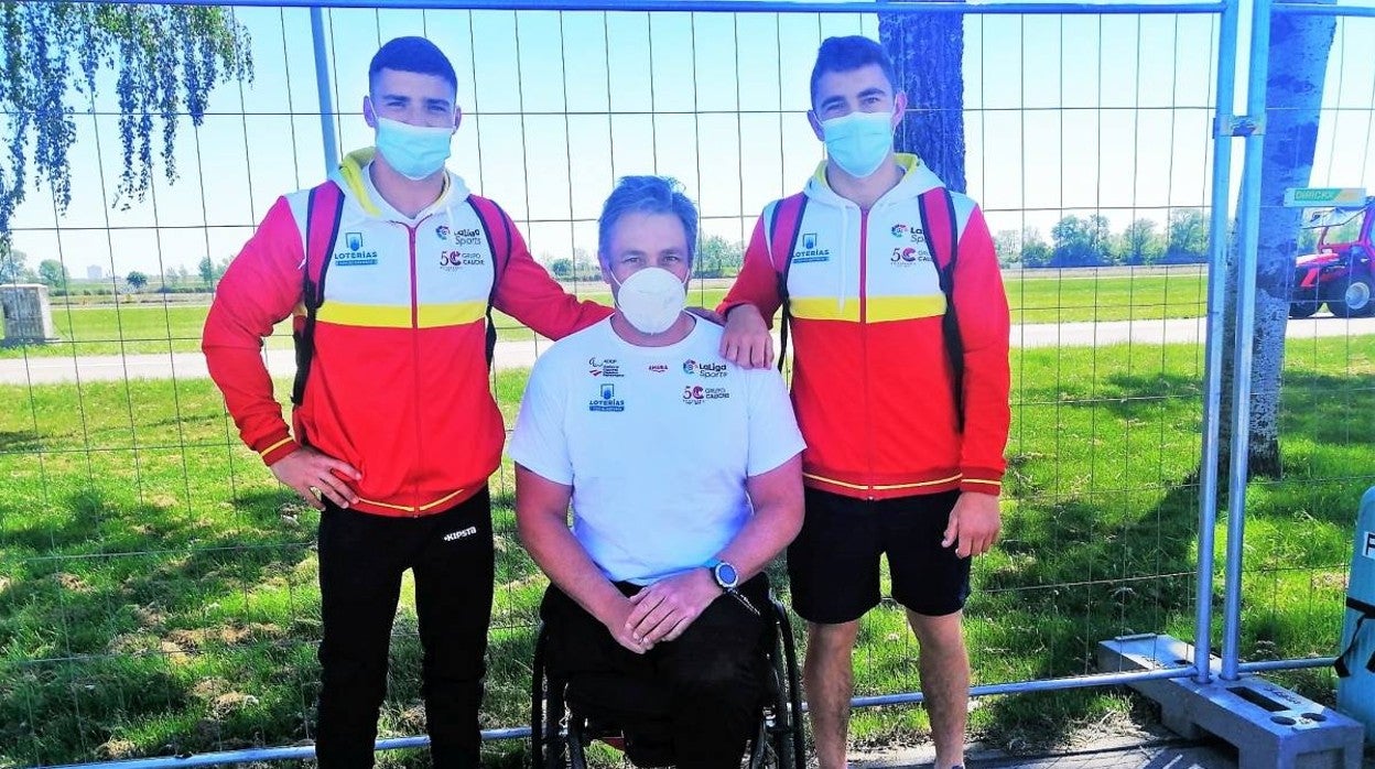 Pablo Martínez, Javier Reja y Cayetano García de la Borbolla