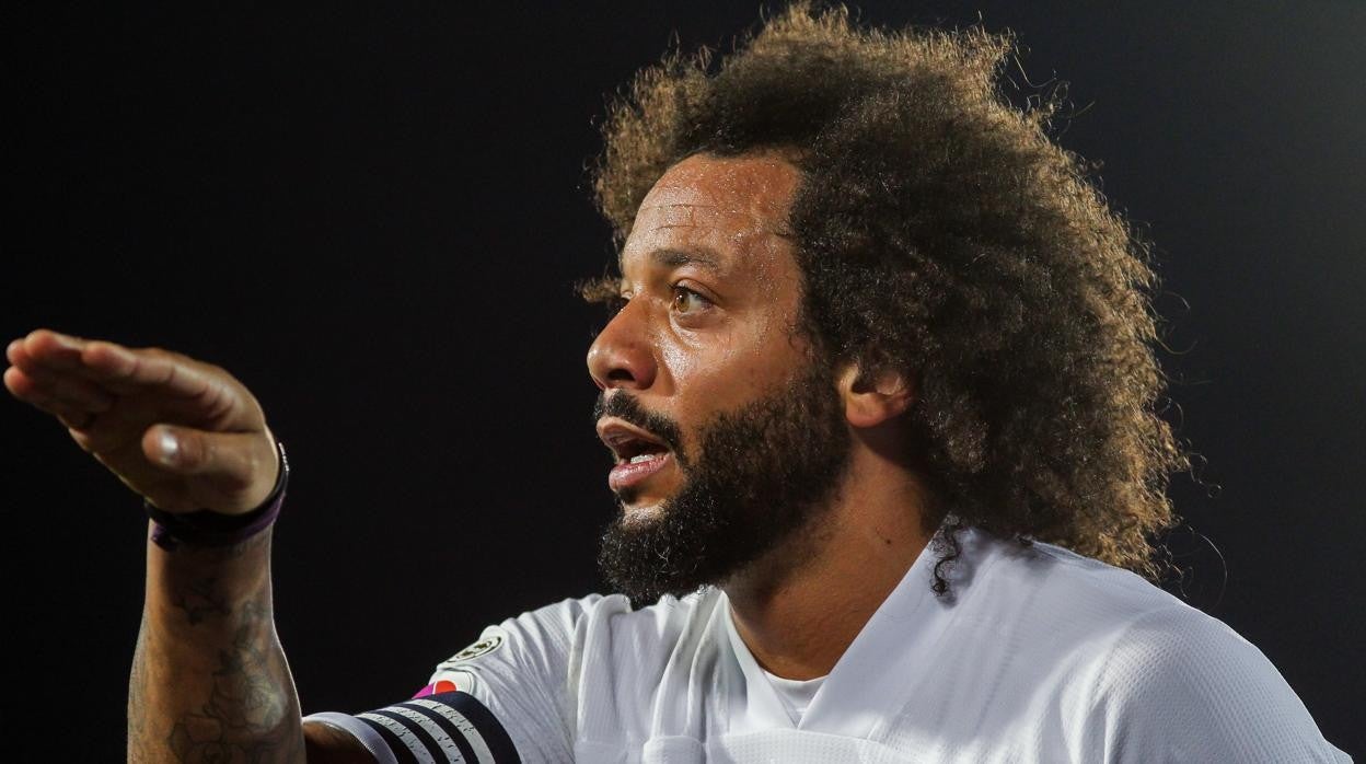 Marcelo, nueva baja, deja al Real Madrid con tres defensas