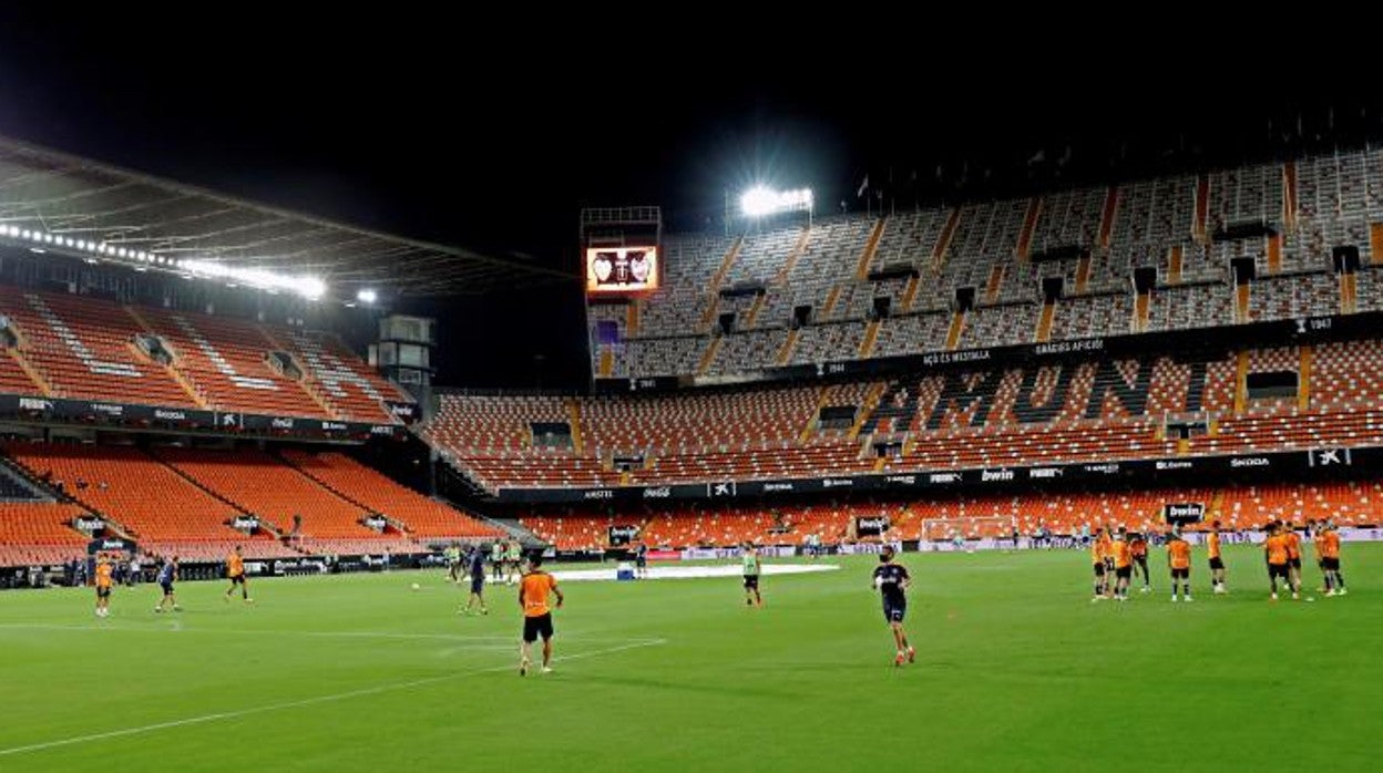 Los clubes, de la decepción al enfado