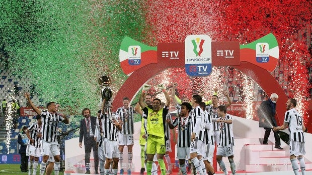 La Juventus se bebe una 'Coppa' para olvidar una pésima temporada