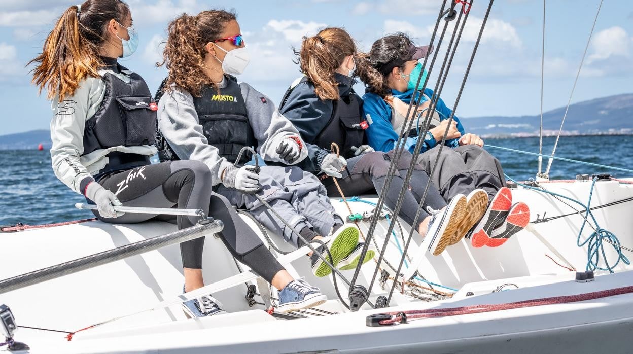 El Náutico de Vigo representará a Galicia en la fase final de la Regata de la Mujer