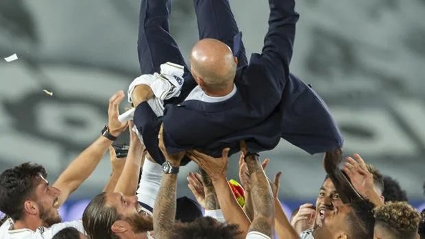 La plantilla se despide de Zidane