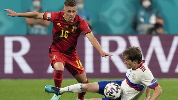 Thorgan remonta el apellido Hazard