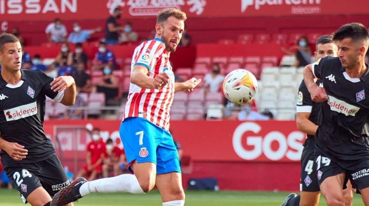 El Girona comienza con pie firme