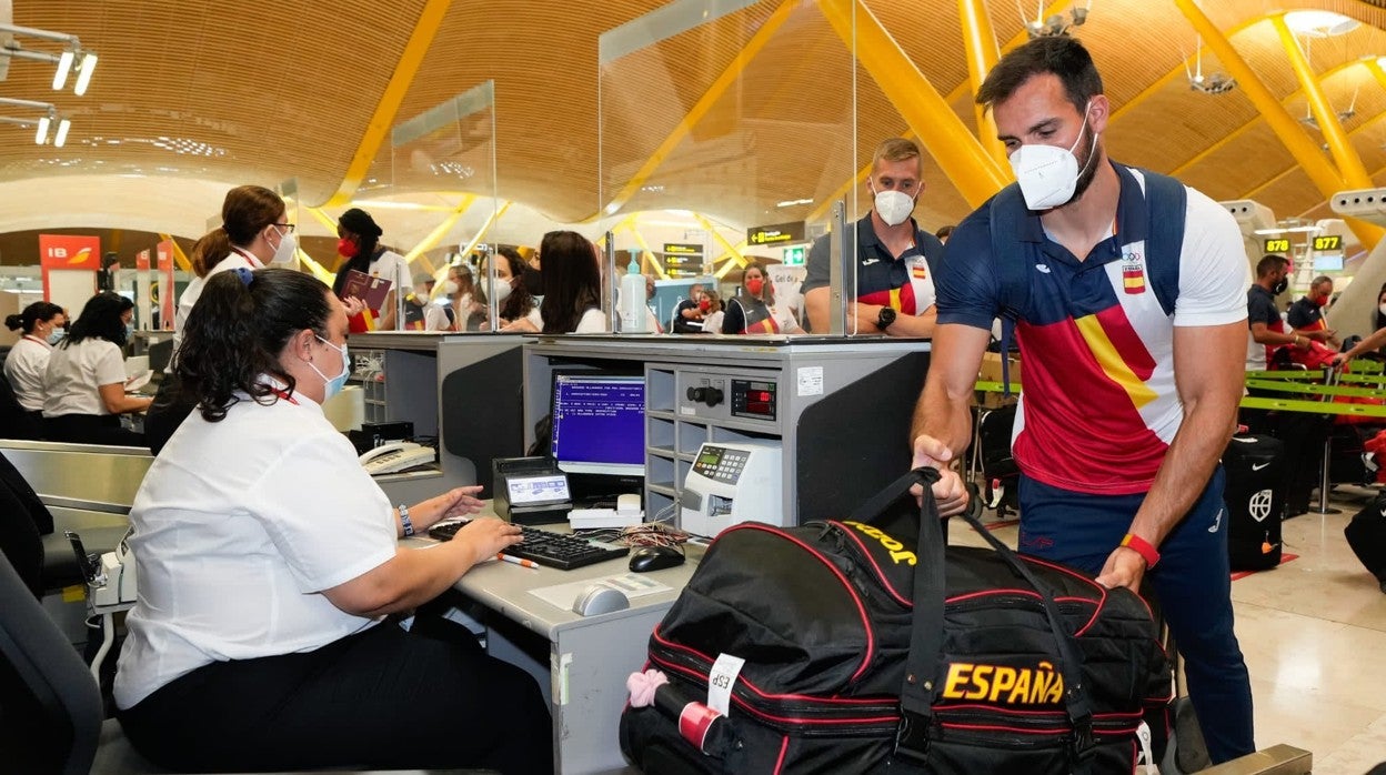 El vuelo a Tokio de la expedición olímpica española se retrasa por el sobrepeso del avión