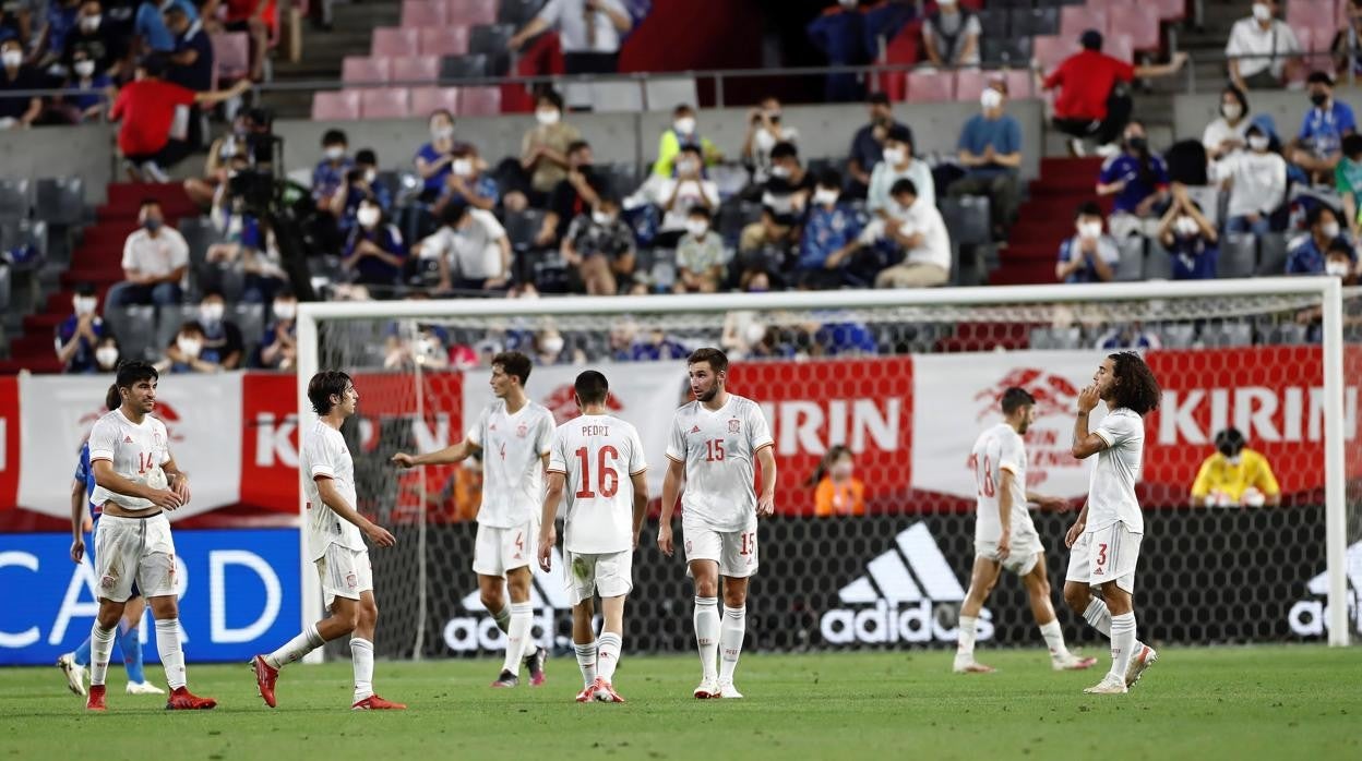 Los jugadores de la selección española con el gaditano presente.