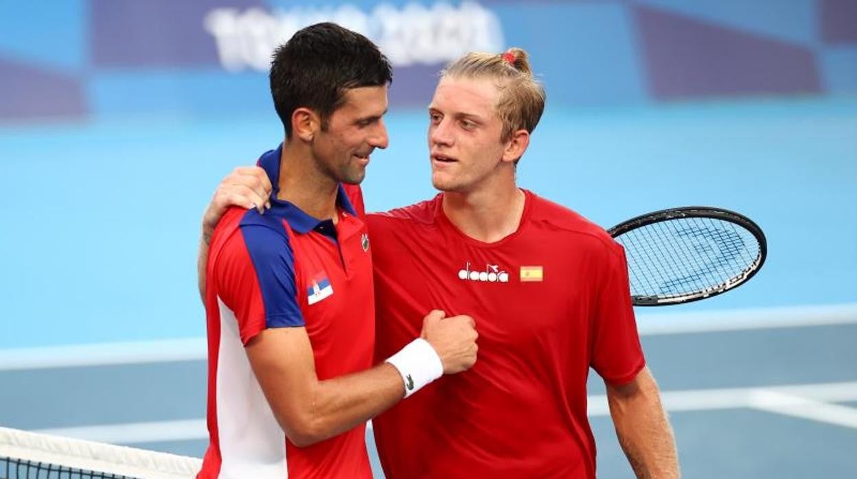 Djokovic acaba con Davidovich; Carreño, única opción de medalla del tenis español