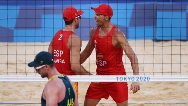 Cádiz en Tokio: Primer triunfo para Adrián Gavira en vóley playa