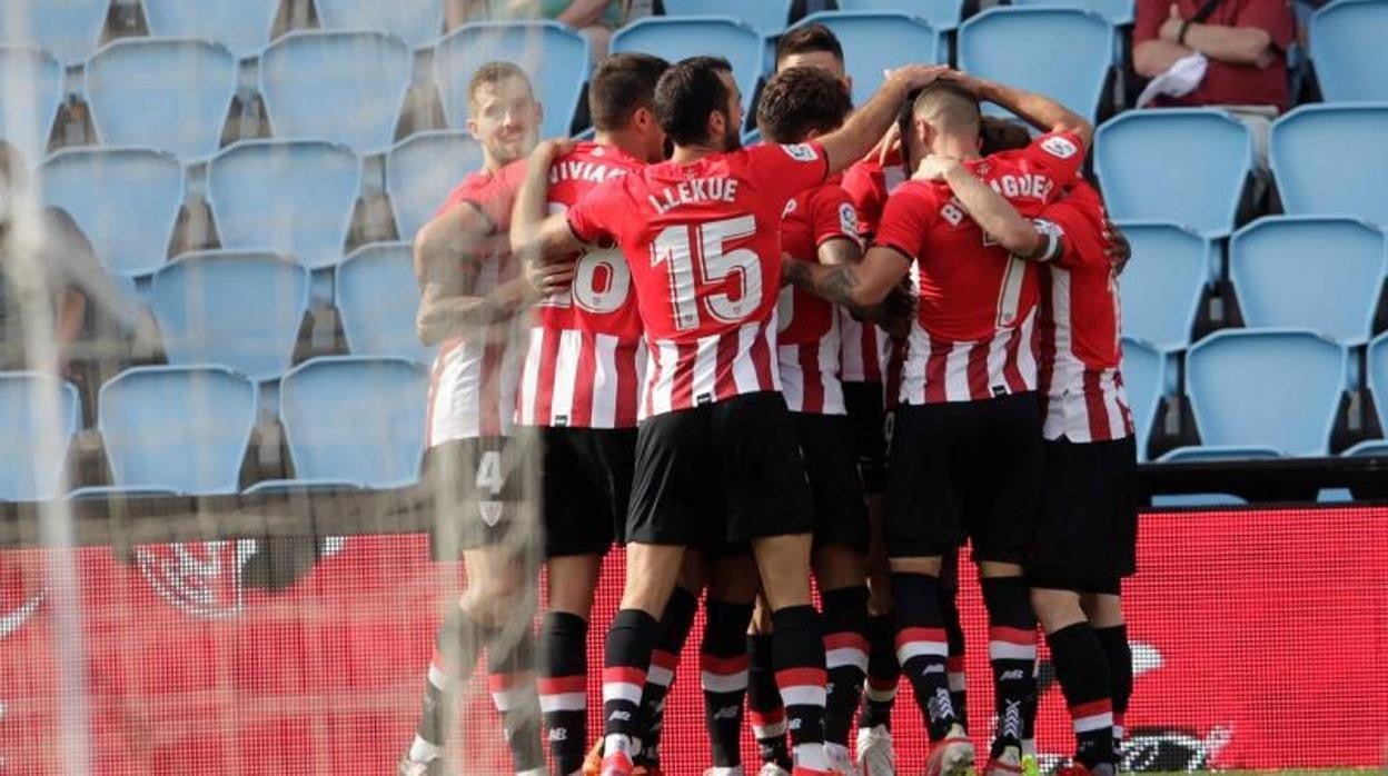 Williams castiga un error defensivo del Celta