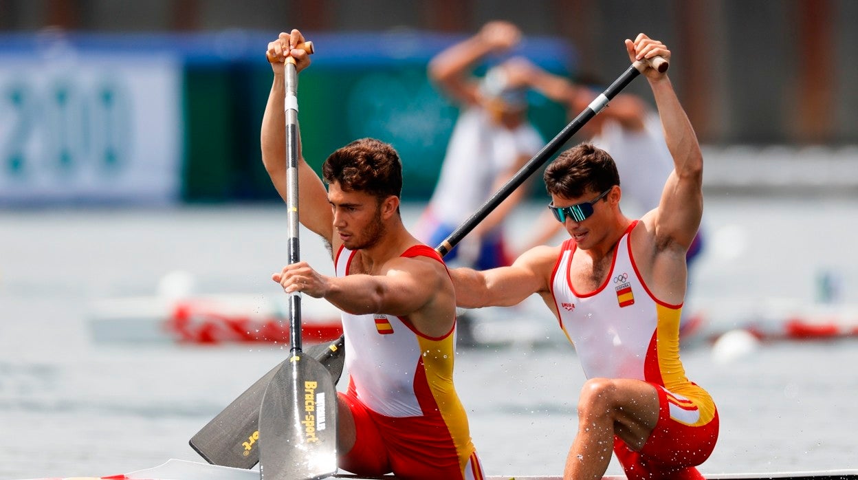 Cayetano García y Pablo Martínez, en la serie eliminatoria de canoa doble en Tokio