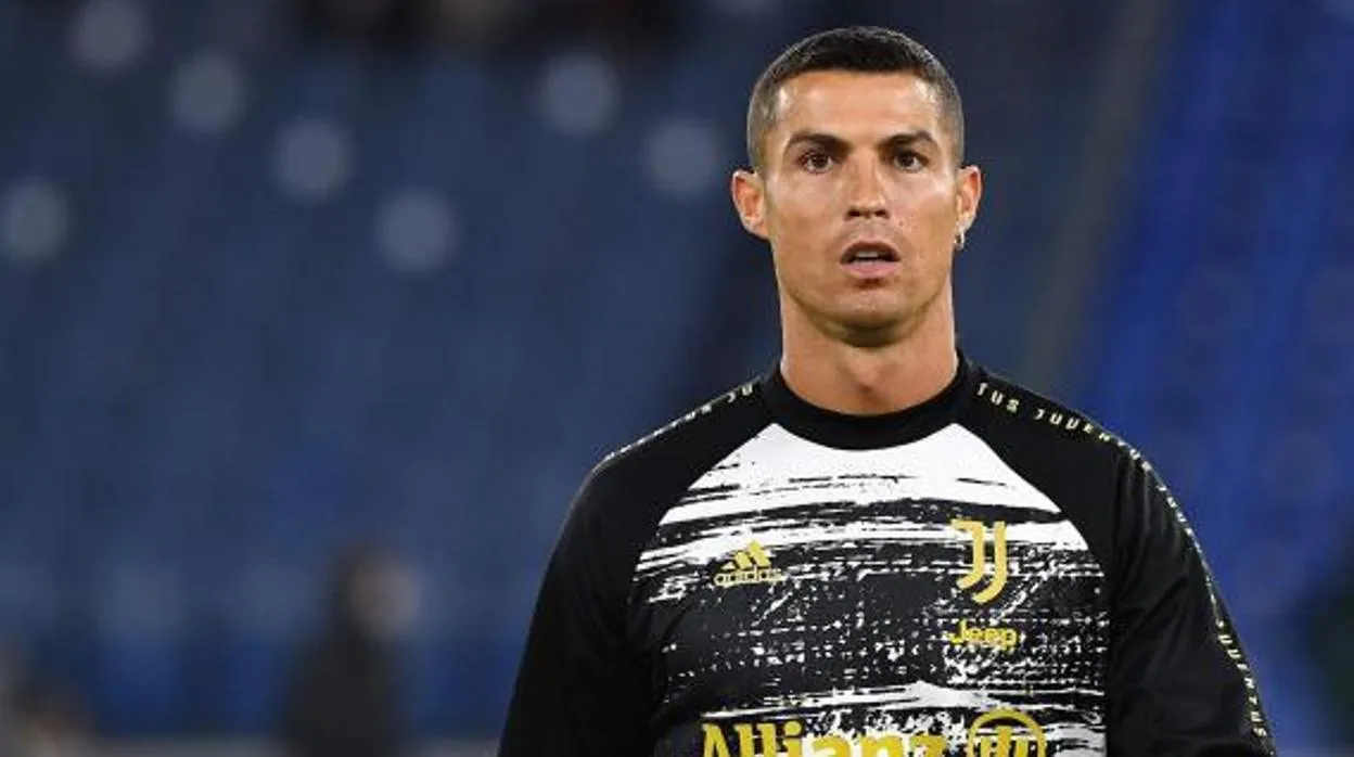 Cristiano comienza en el banquillo y dispara los rumores de su salida de la Juventus