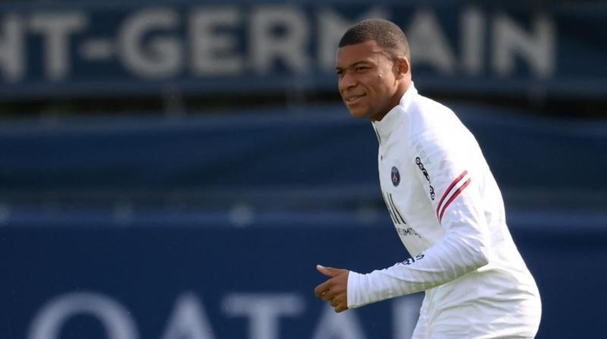 Más tensión para el caso Mbappé, titular hoy ante el Stade Reims