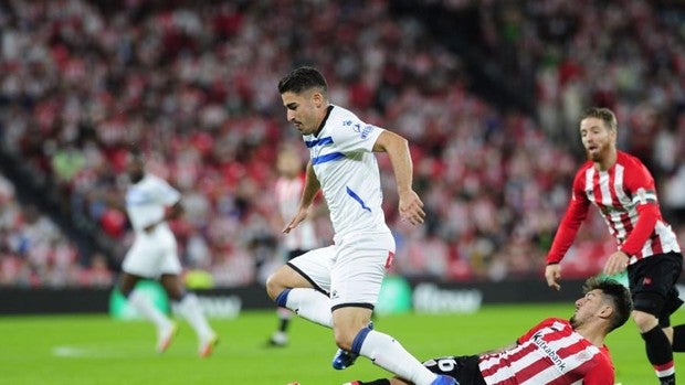 El Athletic recupera la senda de la victoria a costa del Alavés