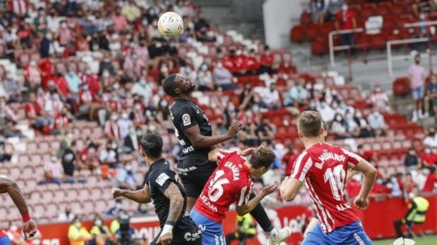 El Sporting remonta y se lleva los tres puntos