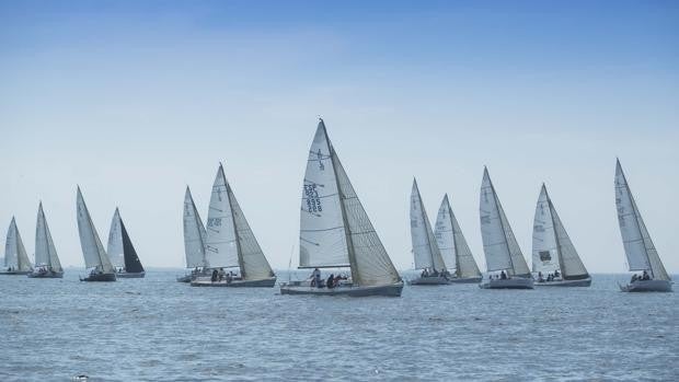 El viento, protagonista en la jornada inaugural del 36º Trofeo Príncipe de Asturias