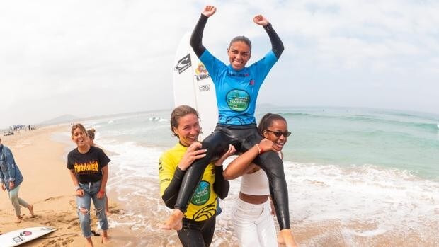 Yago Domínguez y Lucía Machado nuevos campeones de España absolutos de Surf