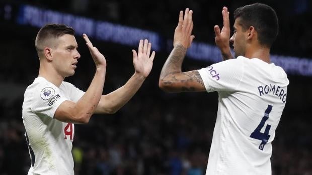 El Tottenham estudiará sanciones a Lo Celso y Romero por su viaje a Brasil