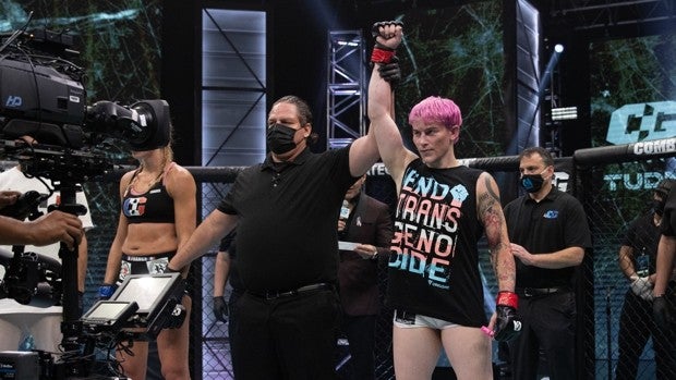 Alana McLaughlin, la luchadora trans desata la polémica tras la victoria en su debut