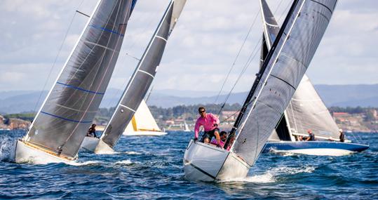 Los Clásicos navegando en la ría de Pontevedra