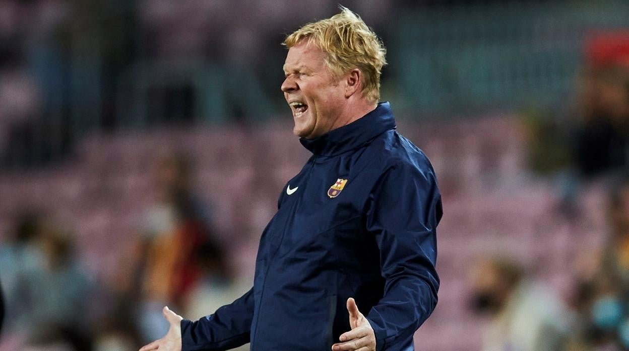 Ronald Koeman se queja tras una jugada