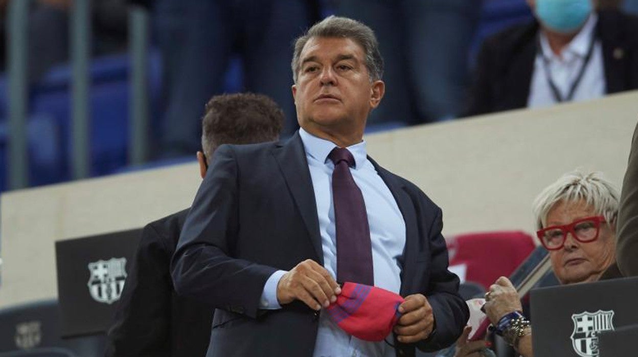 La angustiosa soledad de Joan Laporta