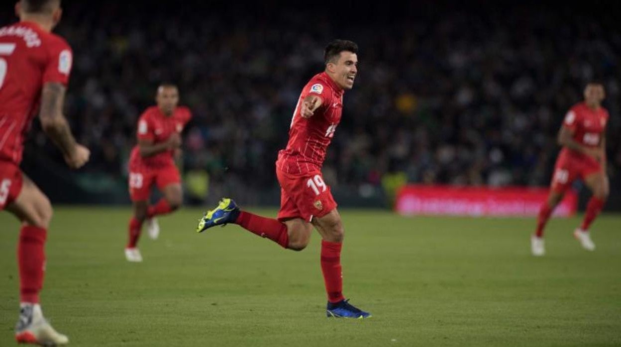 Acuña celebrando su gran gol ante el Betis