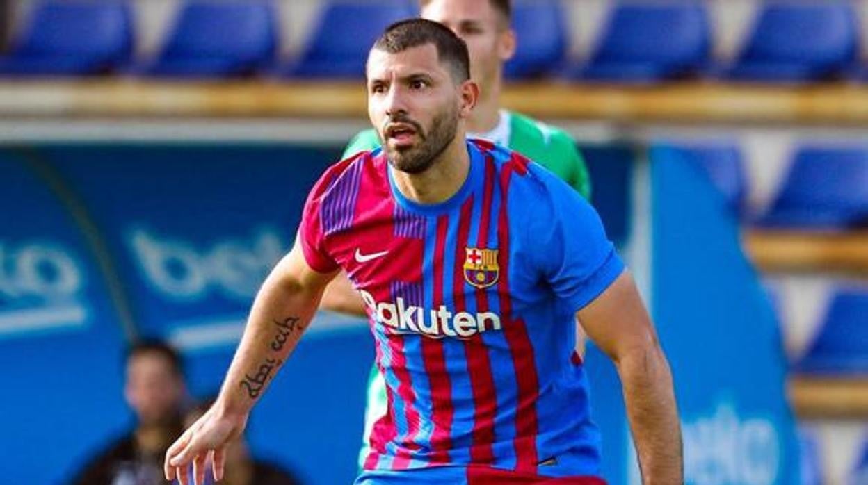 Agüero, durante el amistoso entre el Barcelona y el Cornellá