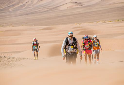 Alguna de las etapas del Marathon des Sables se celebró a 56 grados