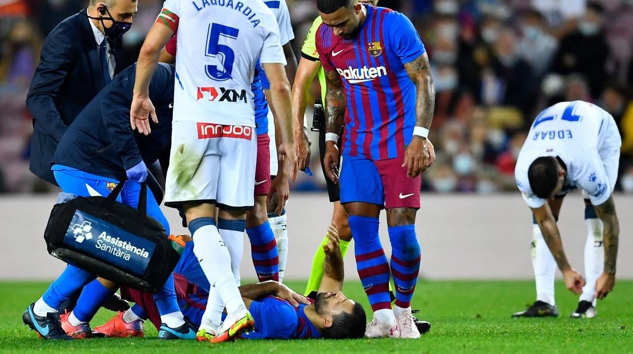 Agüero, tras sufrir mareos durante el Barcelona - Alavés