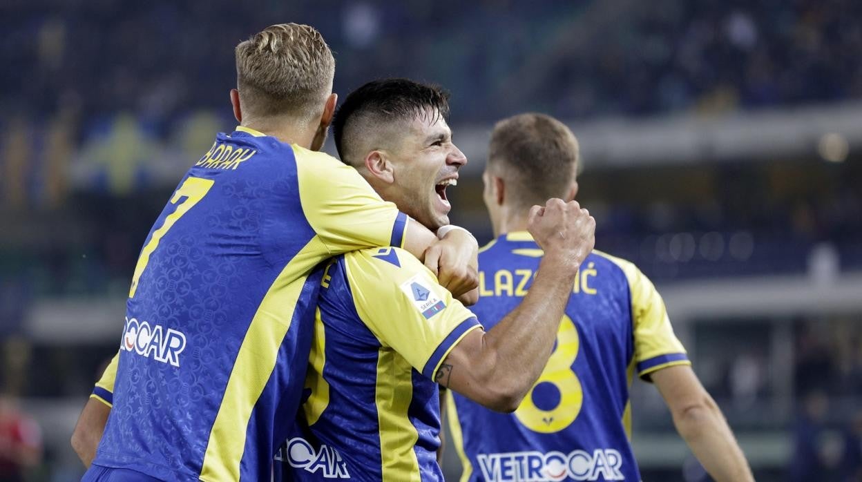 Giovanni Simeone celebra un gol ante la Juventus de Turín