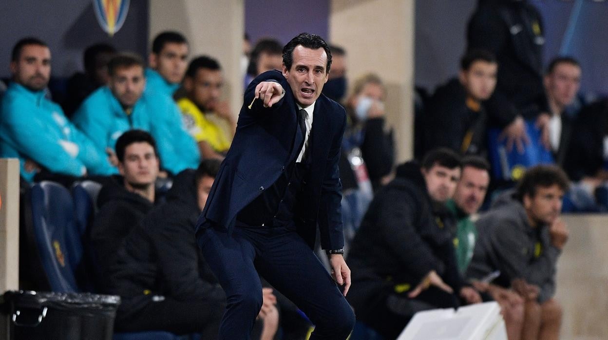 Emery, durante el partido de anoche contra el Young Boys